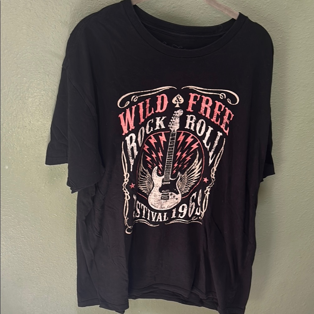 Black Graphic Rock Tee